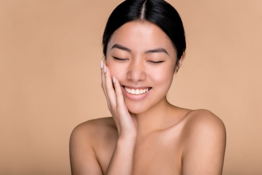 Five Intimate (and Not-So-Intimate) Indications That Your Skin Is Losing Collagen